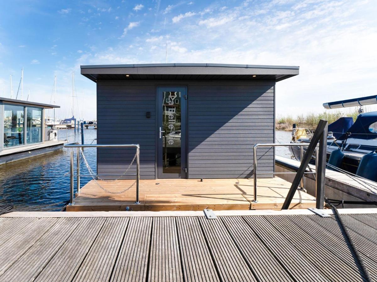 Beautiful Houseboat In Marina Of Volendam Otel Dış mekan fotoğraf