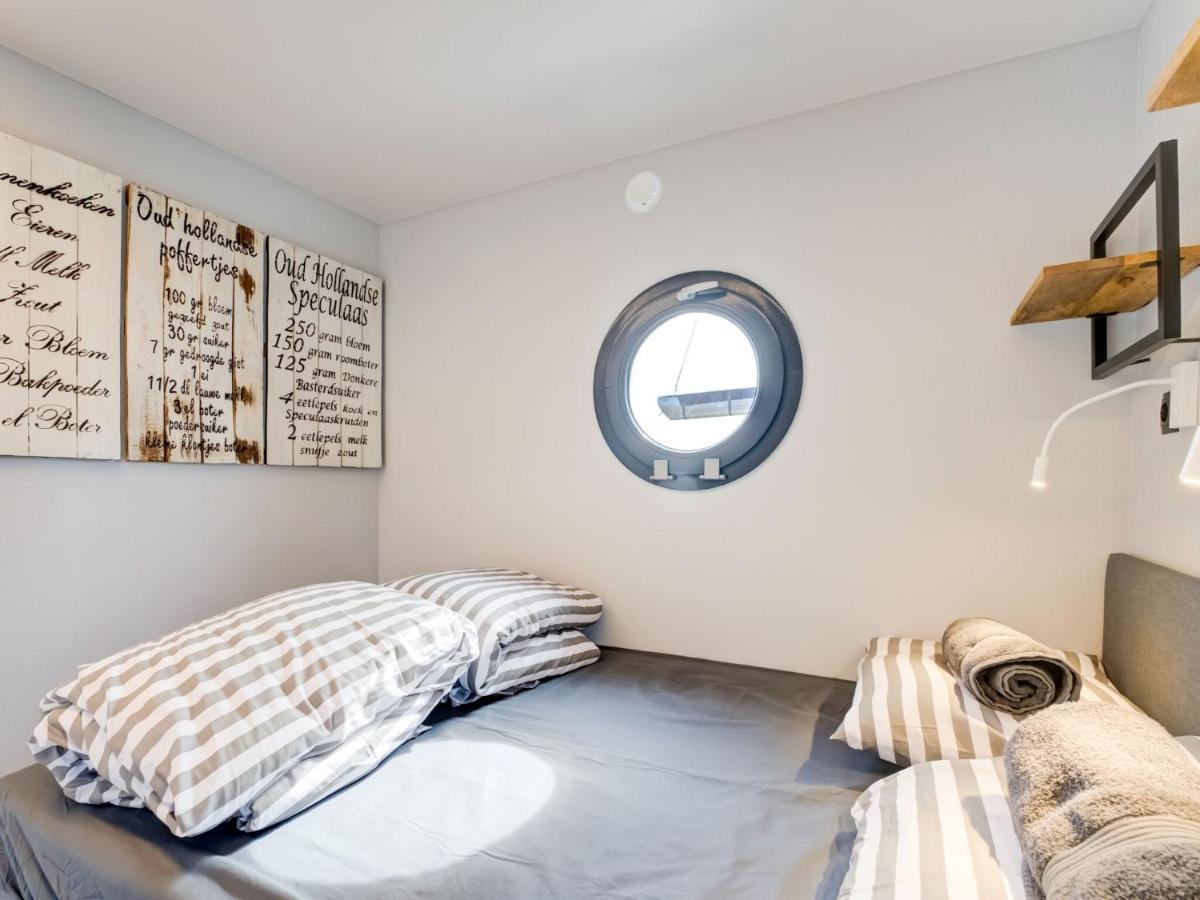 Beautiful Houseboat In Marina Of Volendam Otel Dış mekan fotoğraf